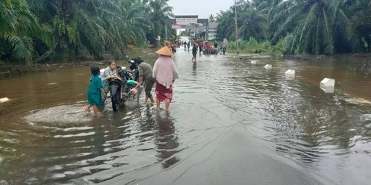 Banjir di Palembang dan Tanah Longsor di Lahat, BPBD Pastikan Tidak ada Korban Jiwa