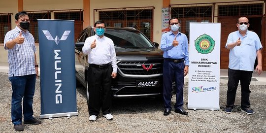 Wuling Motors Dukung Peningkatan Kualitas Pendidikan di SMK Muhammadiyha Imogiri