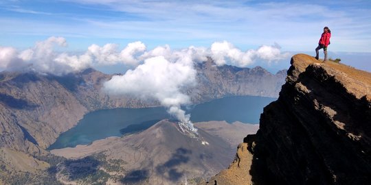Cuaca Ekstrem, Pendakian Gunung Rinjani di Lombok Ditutup Mulai 1 Januari