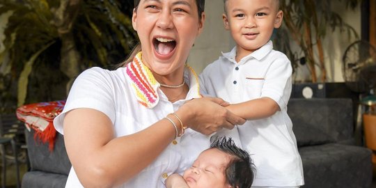 Genap 2 Tahun, Ini 7 Potret Terbaru Kiano Anak Baim Wong dan Paula Makin Menggemaskan
