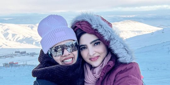 Akhirnya Bertemu, Ini Potret Kompak Ashanty dan Lenggogeni Faruk yang Curi Perhatian