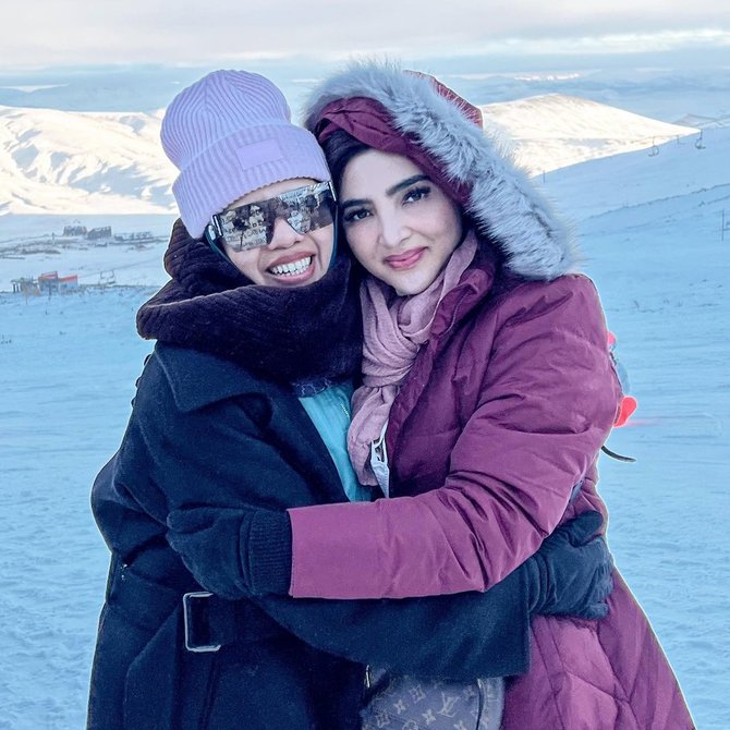 pertama kali bertemu intip potret kompak ashanty dan lenggogeni faruk yang curi perh