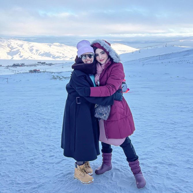 pertama kali bertemu intip potret kompak ashanty dan lenggogeni faruk yang curi perh