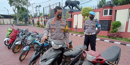 Puluhan Sepeda Motor Hasil Curian Diamankan Polisi di Jalanan Karawang