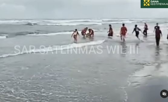 penyelamatan wisatawan hanyut di pantai parangtritis