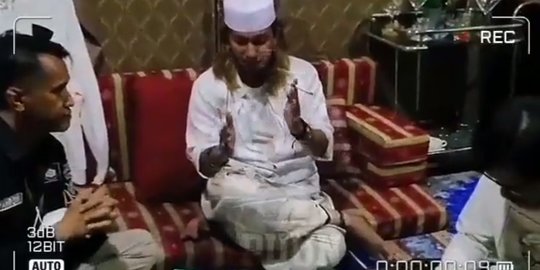 Polisi Bantah Sowan ke Bahar bin Smith: Untuk Antar Surat Perintah Penyidikan