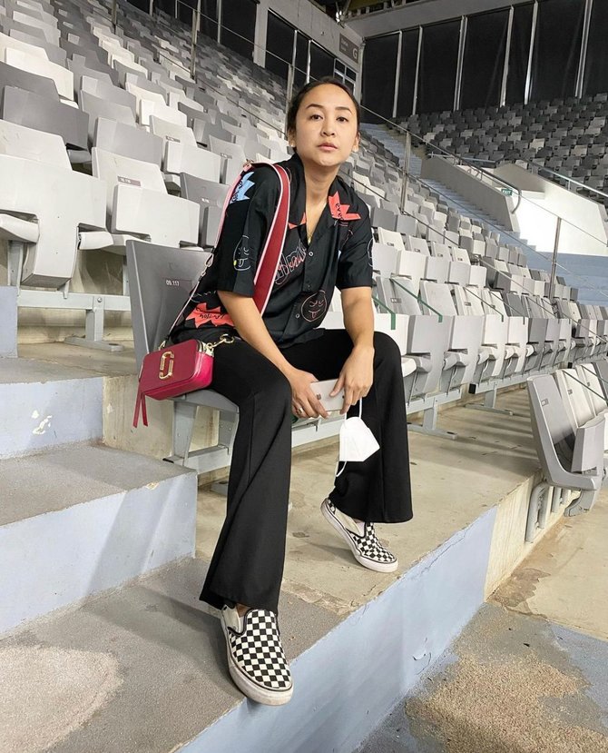 potret memesona inne azri pemain langganan ftv kisah nyata spesial