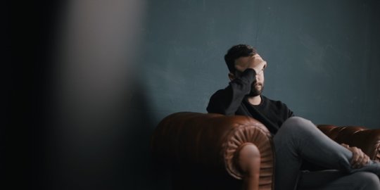Gejala PTSD adalah Perubahan Perilaku dan Emosi, Ketahui Penyebabnya