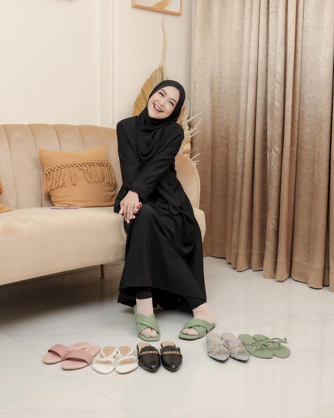 potret terbaru ria ricis