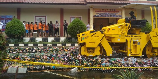 Polres Bogor Musnahkan 5,3 Kilogram Sabu dan Ribuan Botol Miras