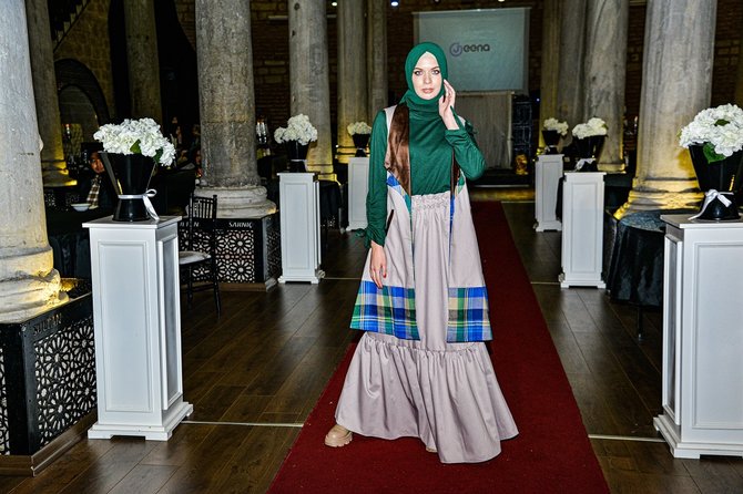 indonesia hijab walk ihw dan lumbung indonesia sukses menggelar fashion show