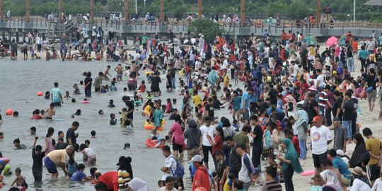 Libur Tahun Baru Warga Serbu Lokasi Wisata, Kemenkes Ingatkan Pengelola Inmendagri