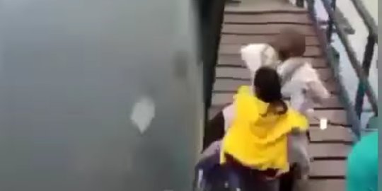 Baru Sebulan Beroperasi, Konstruksi Jembatan di Bandung Barat Rusak