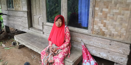 Miris Kehidupan di Kampung, Ibu Ini Berpenghasilan Rp5 ribu dari Jualan Bakwan