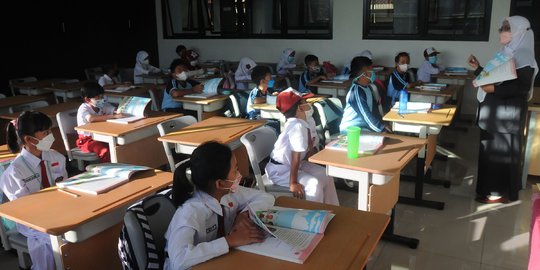 Belajar Tatap Muka di Sekolah Jakarta