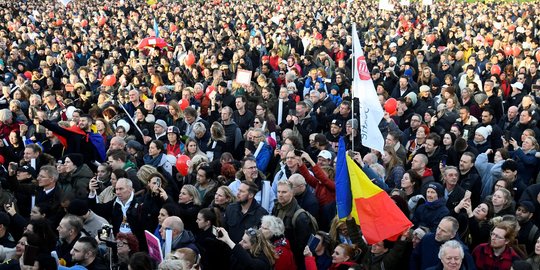 Demo Anti Lockdown di Belanda, Ribuan Warga Turun ke Jalan