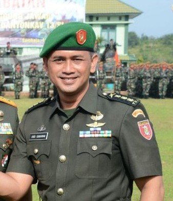 brigjen iman anak panglima abri punya adik kolonel tni