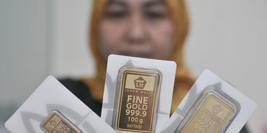 Harga Emas Anjlok Rp10.000 Menjadi Rp935.000 per Gram