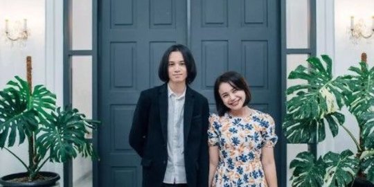 Bak Kakak Adik, Ini 4 Potret Penyanyi Cantik dengan Anak Bujangnya