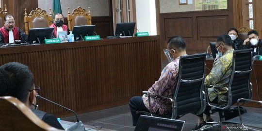 Hakim Tipikor ke Angin Prayitno: Kalau Bantah Dakwaan Jangan Setengah-Setengah