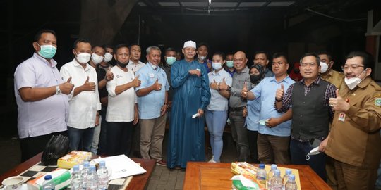 Gubernur Banten Maafkan dan Cabut Laporan Terhadap 6 Buruh yang Duduki Kantornya