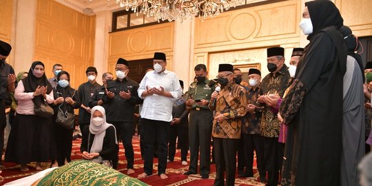 Wapres Ma'ruf Takziah ke Kediaman Chairul Tanjung