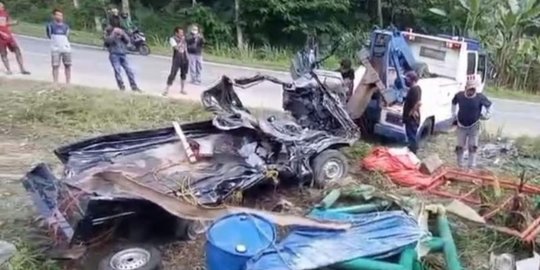 Gagal Salip Kendaraan, Truk Keluar Jalur Hantam Pikap, Satu Tewas