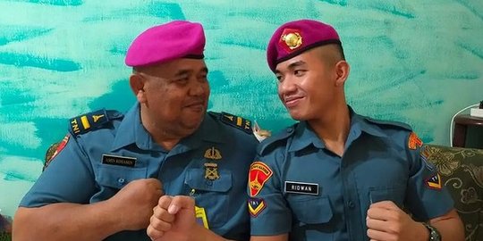 Potret Ayah & Anak Sama-Sama Marinir TNI AL: Komandanku Adalah Bapakku