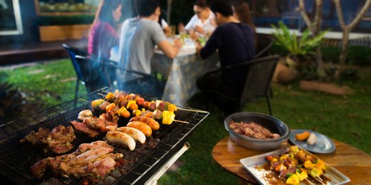 Pesta Barbecue saat Malam Tahun Baru Bikin Kolesterol Naik, Atasi dengan Cara Ini!
