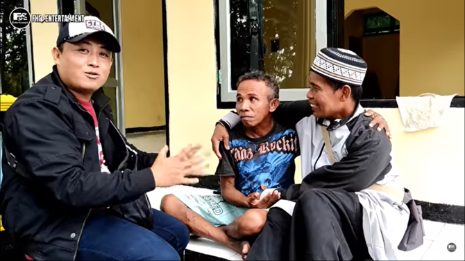 pertemuan haru dua asisten nike ardilla usai 30 tahun terpisah