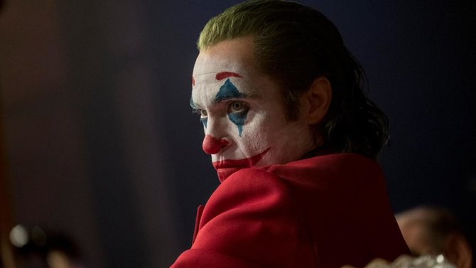 joaquin phoenix sebagai joker