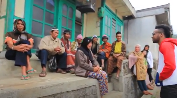 tradisi warga dieng yang jarang diketahui