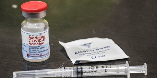 DPR Sebut Vaksinasi Booster Kategori Mandiri Membantu Pemerintah