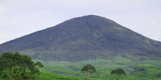 Status Gunung Dempo Naik ke Level Waspada