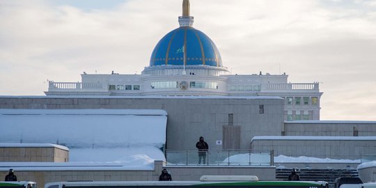 Pengamanan Ketat Kediaman Presiden Kazakhstan untuk Antisipasi Amukan Demonstran