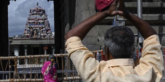 Antisipasi Lonjakan Covid-19, India Tutup Tempat Ibadah