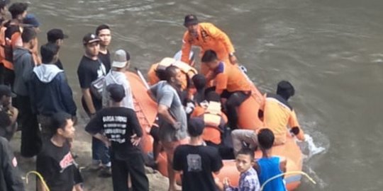 Mau Selamatkan Istri, Suami Ikut Hanyut dan Tewas di Sungai Permisen Jember