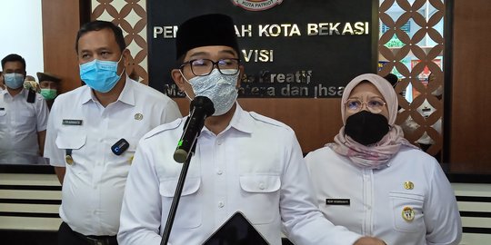 Kukuhkan Plt Wali Kota Bekasi, Kang Emil Tegaskan Pakta Integritas Jangan Dicederai