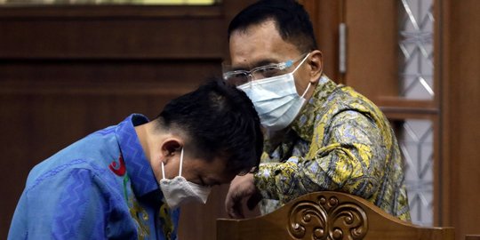 Mantan Pejabat Ditjen Pajak Angin Prayitno Aji Dituntut Hukuman 9 Tahun Penjara