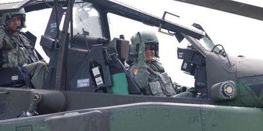 Kasad Dudung Jajal Helikopter Serbu Apache