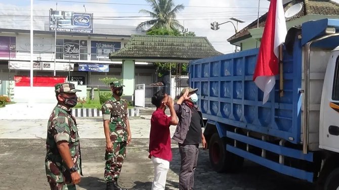 sopir tak sengaja pasang merah putih terbalik dipanggil tni