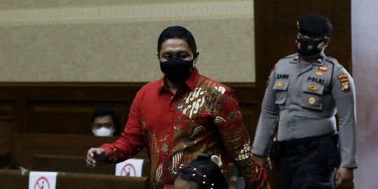 Eks Penyidik KPK Robin Pattuju Jalani Sidang Vonis Hari Ini