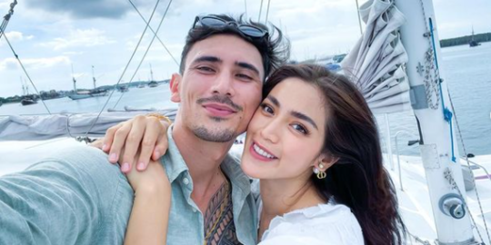 Momen Mesra Jessica Iskandar dan Suami Joget Sampai Ciuman, Bikin Banyak yang Iri