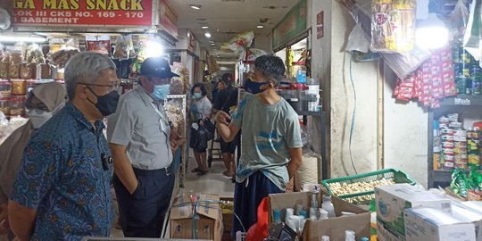 KSP Blusukan di Pasar Pantau Harga Minyak Goreng