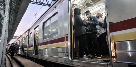 Ternyata, ini Pertimbangan Pemerintah Berencana Naikkan Tarif KRL