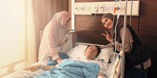 Zaskia Adya Mecca Ungkap Kondisi Terbaru Hanung usai Jalani Operasi Saraf Kejepit