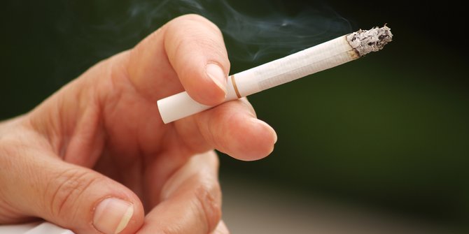 Apakah Merokok Membatalkan Puasa? Berikut Hukum dan Penjelasan Lengkapnya