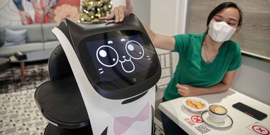 Kafe di Pasar Baru Gunakan Robot Pelayan untuk Antar Pesanan