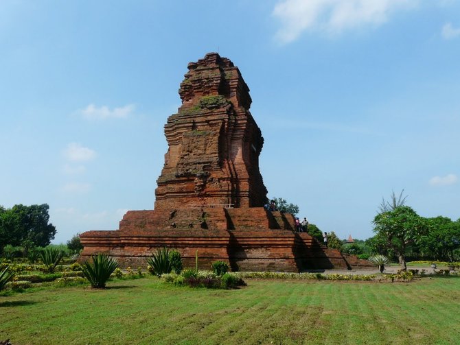 candi peninggalan majapahit