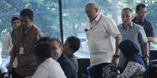 Penyidik KPK Cecar Alex Noerdin Soal Rp1,5 Miliar yang Dibawa Anaknya Terjaring OTT